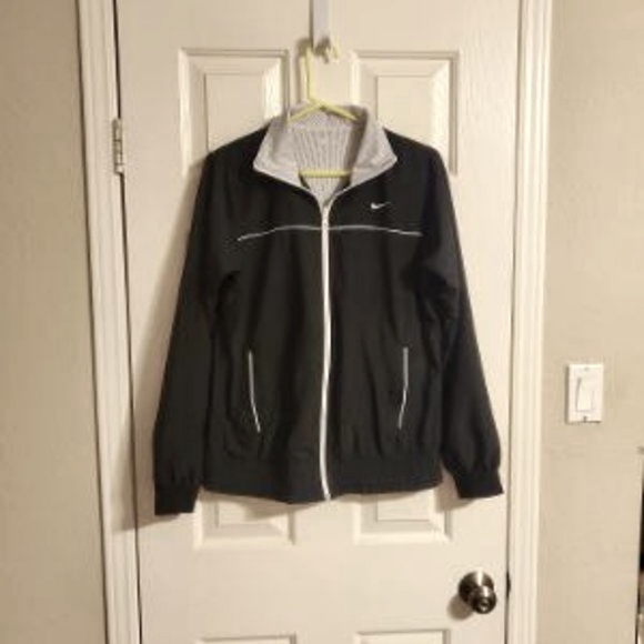 Women's Nike Size Medium Lined Jacket - Picture 1 of 5